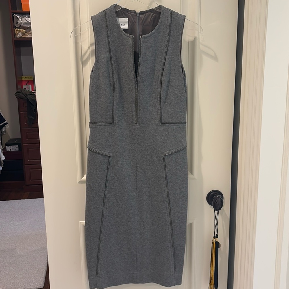 Akris Punto Size 2 Grey Dress with Zipper detail